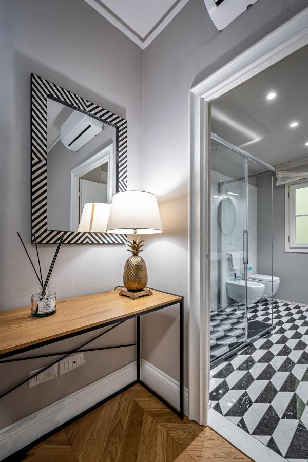 Hs4U Ricasoli Luxury Apartment Near Duomo N. 3 فلورنس المظهر الخارجي الصورة